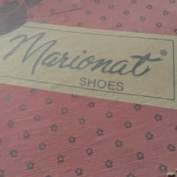 Marionat Vintage Ivory Satin heels with beading.  8 1/2 B width. - Picture 9 of 10